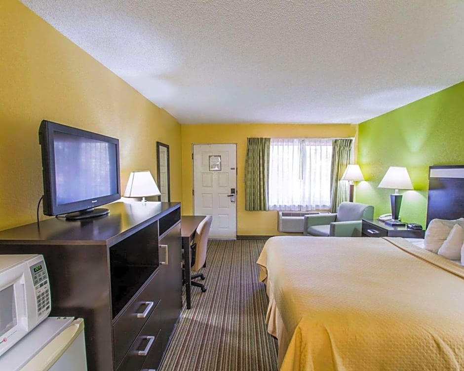 Quality Inn University