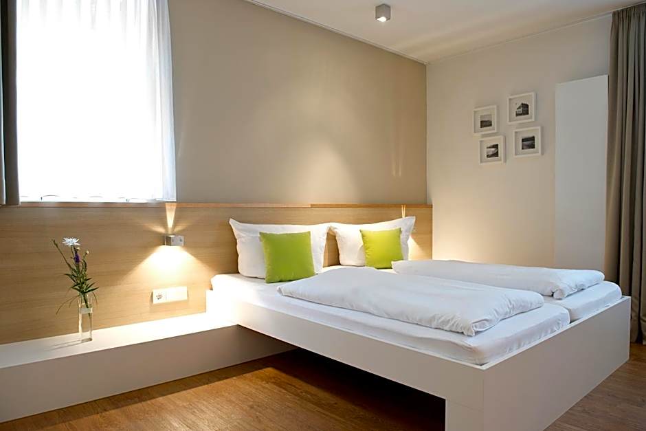 Photo 1 of 24 of Volkspark Hotel