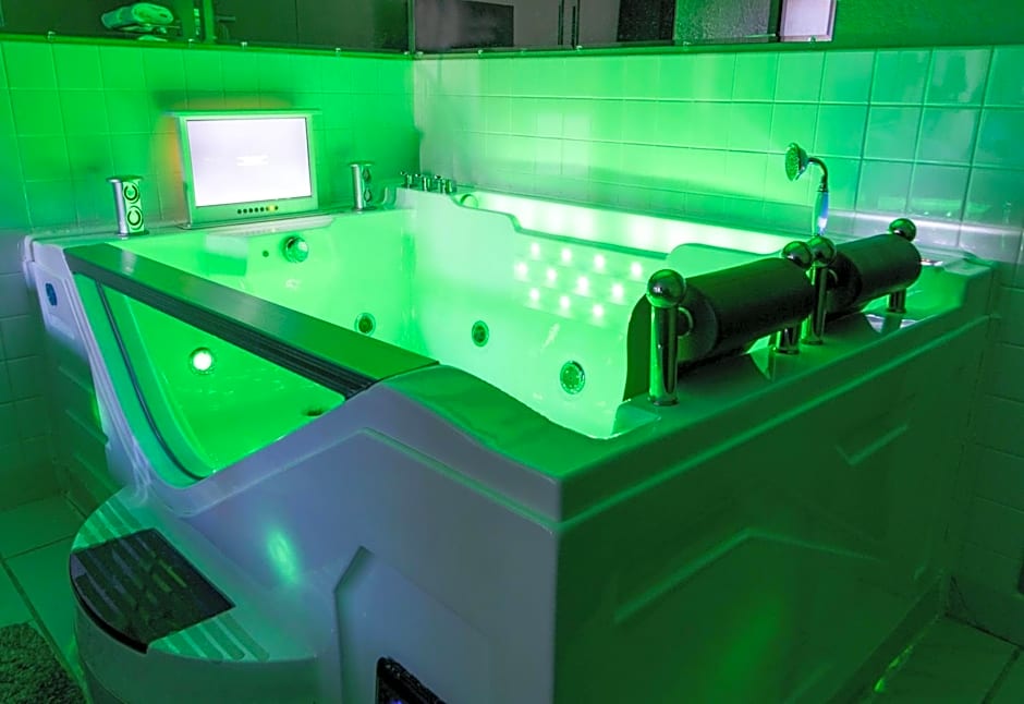 Super 8 by Wyndham Uniontown PA