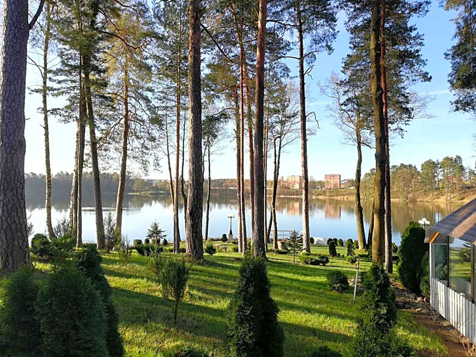 Oficerski Yacht Club