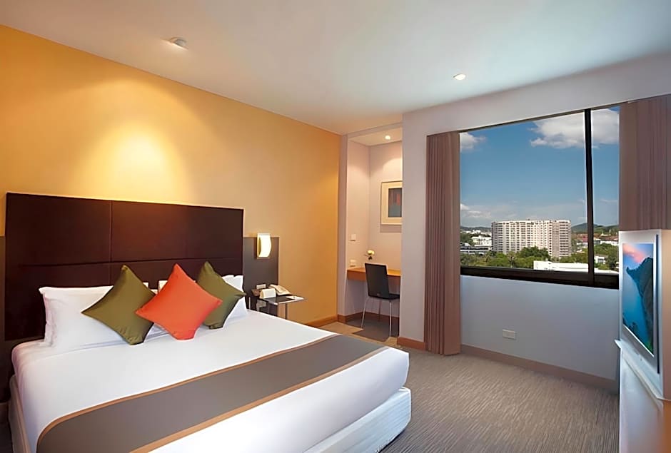 Phuket Merlin Hotel