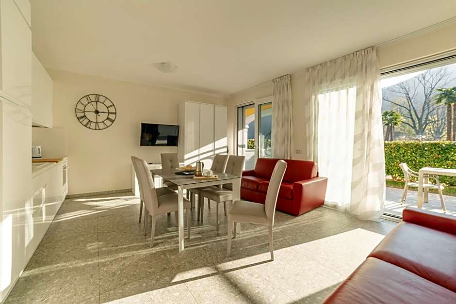 Yachting Residence - Private Dock, Lake Access & SPA