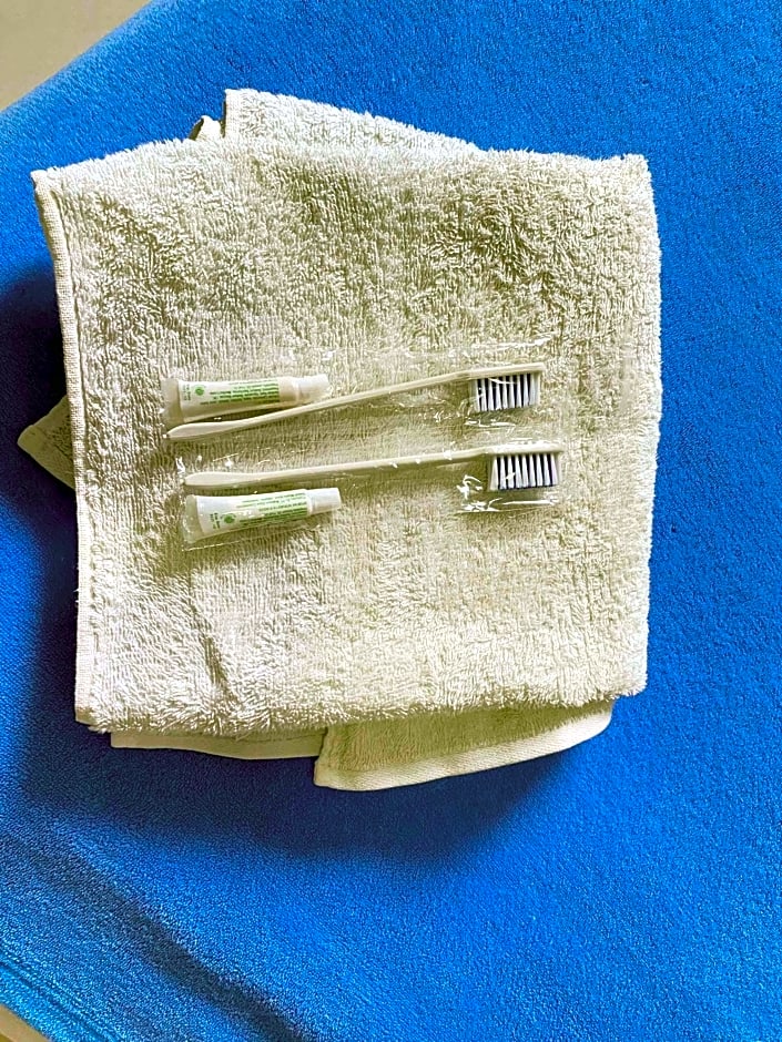 Penginapan Star Ambon Mitra RedDoorz