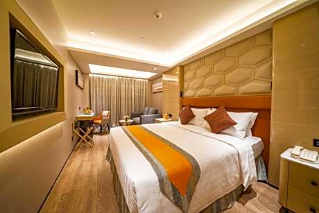 Commercial Deluxe Double Room