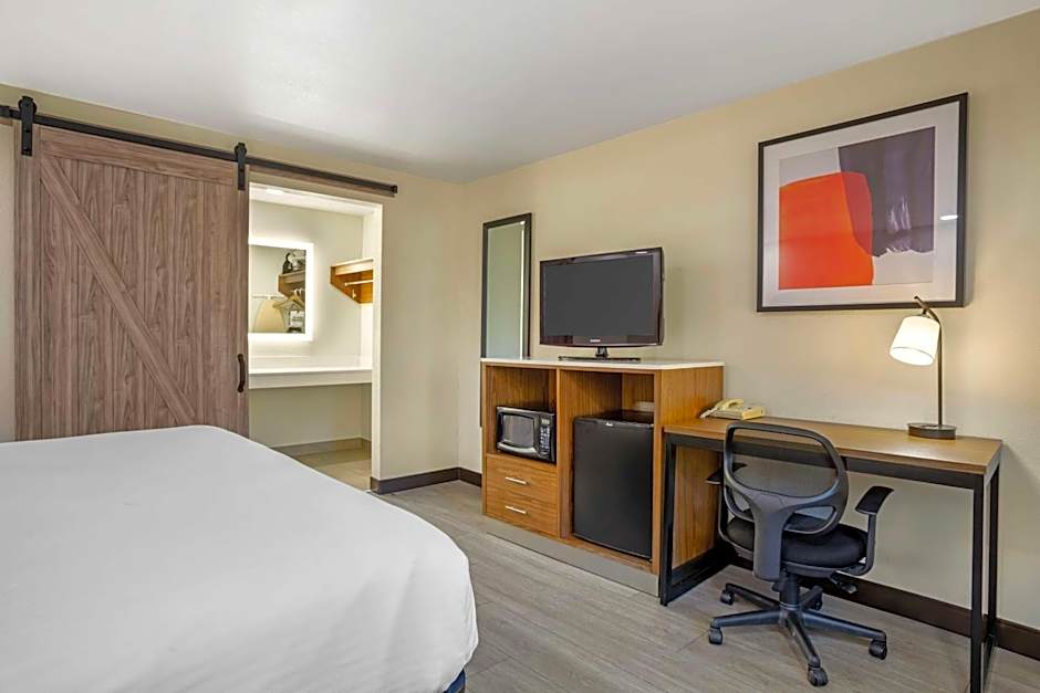 Best Western Shadow Inn