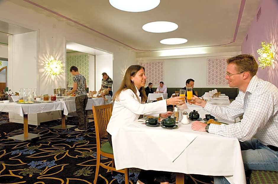 AKTIVHOTEL Weisser Hirsch