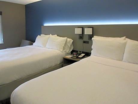 Two Queen Beds