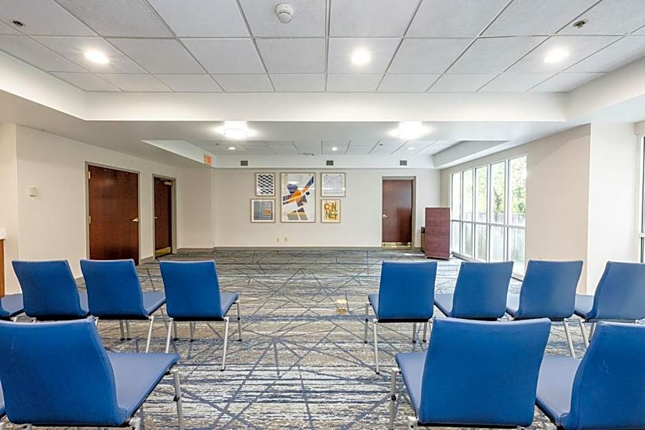 Holiday Inn Express Hotel & Suites Charleston-Ashley Phosphate By IHG