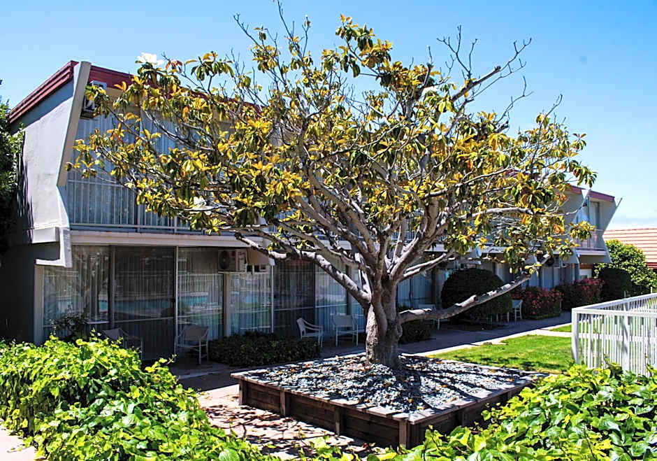 Travelodge by Wyndham Monterey Bay