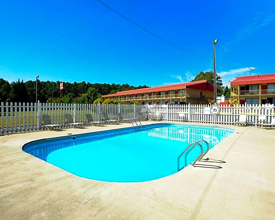 Econo Lodge Petersburg - Fort Lee
