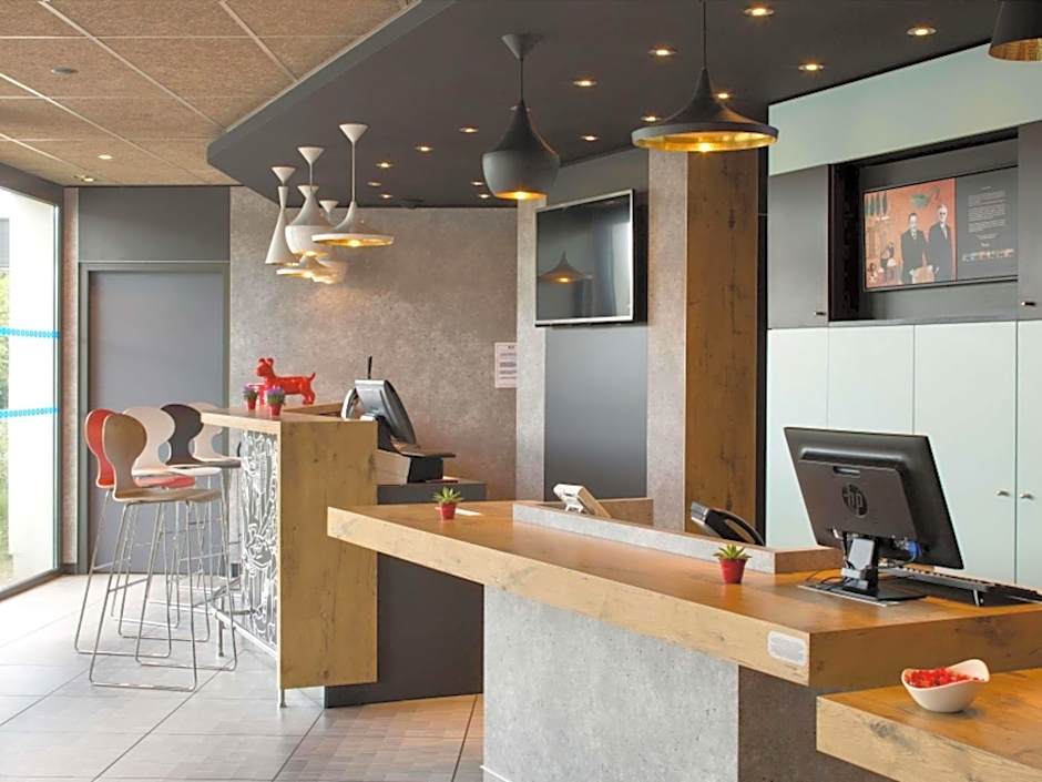 ibis Montceau les Mines