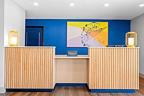 Spark by Hilton Modesto