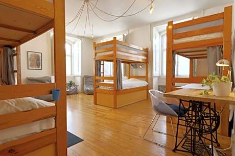 Bed in 8-Bed Mixed Dormitory Room