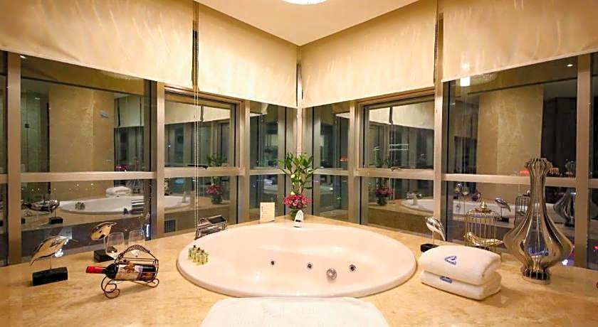 Yueyang Grand Skylight Hotel