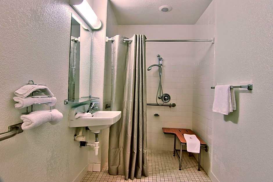 Motel 6-Sacramento, CA - South