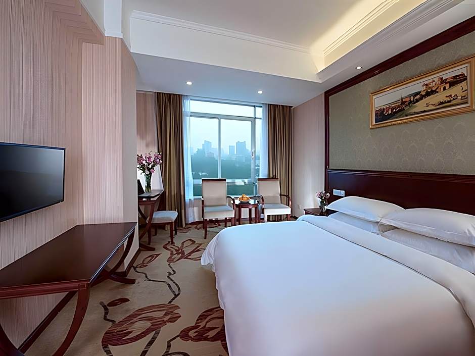Vienna Hotel Guangzhou Shaheding Metro Station