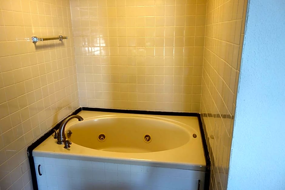 VIP Inn and Suites