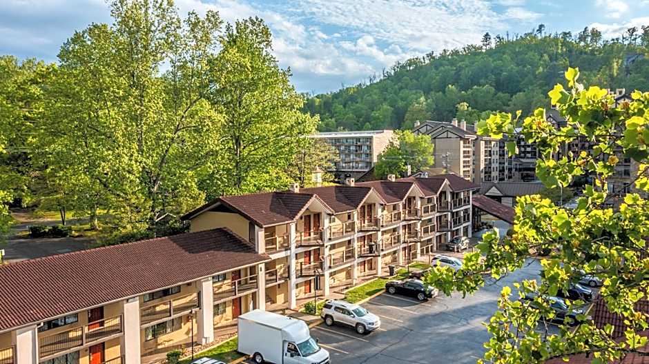 Super 8 by Wyndham Downtown Gatlinburg at Convention Center