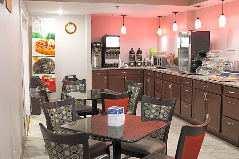 Quality Inn Clinton-Knoxville North