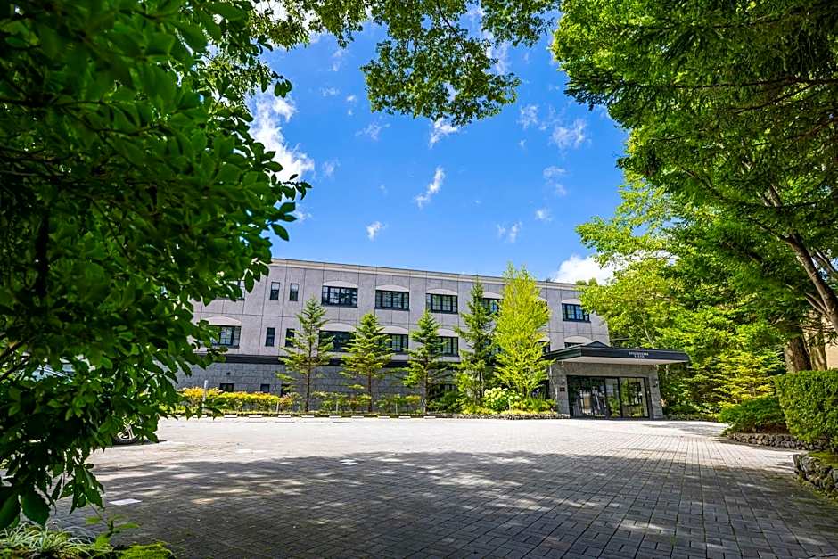 Kyukaruizawa Kikyo, Curio Collection by Hilton