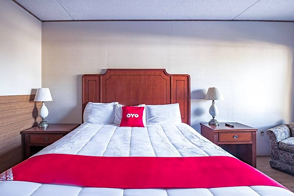 OYO Hotel Windmill Branson