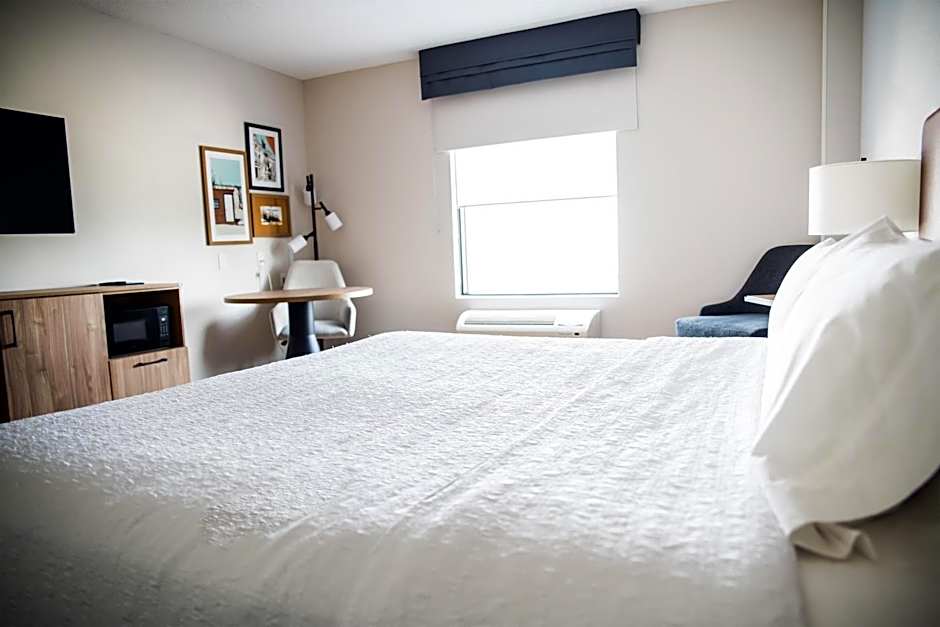 Hampton Inn & Suites by Hilton Laval