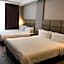 Kk Times Square Hotel