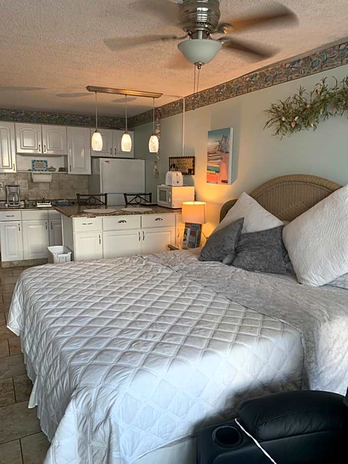 Island Inn unit 315
