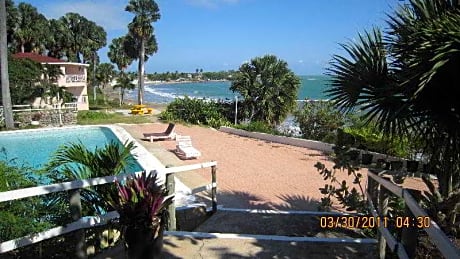 Treasure Beach Hotel