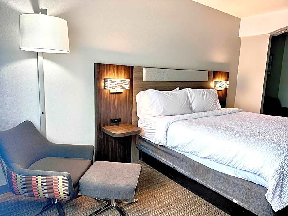 Holiday Inn Express Hotel & Suites Hinesville By IHG