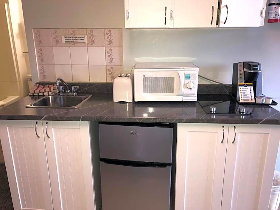 Kootenay Country Inn