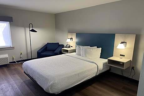 Double Room with Bath Tub - Mobility Accessible/Non-Smoking