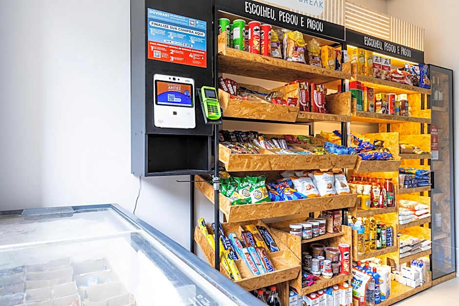 Apt no Butantã com AC, 3 Quartos, Vaga, Piscina