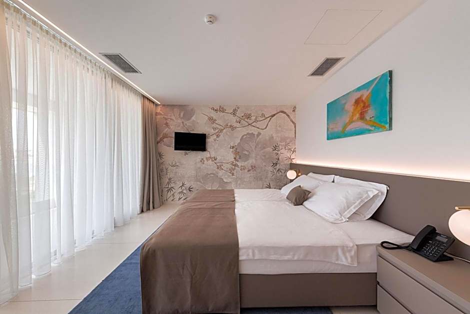 Joel Hotel