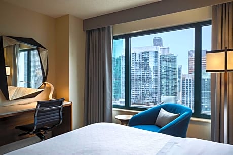 Club Double Room with City View - High Floor