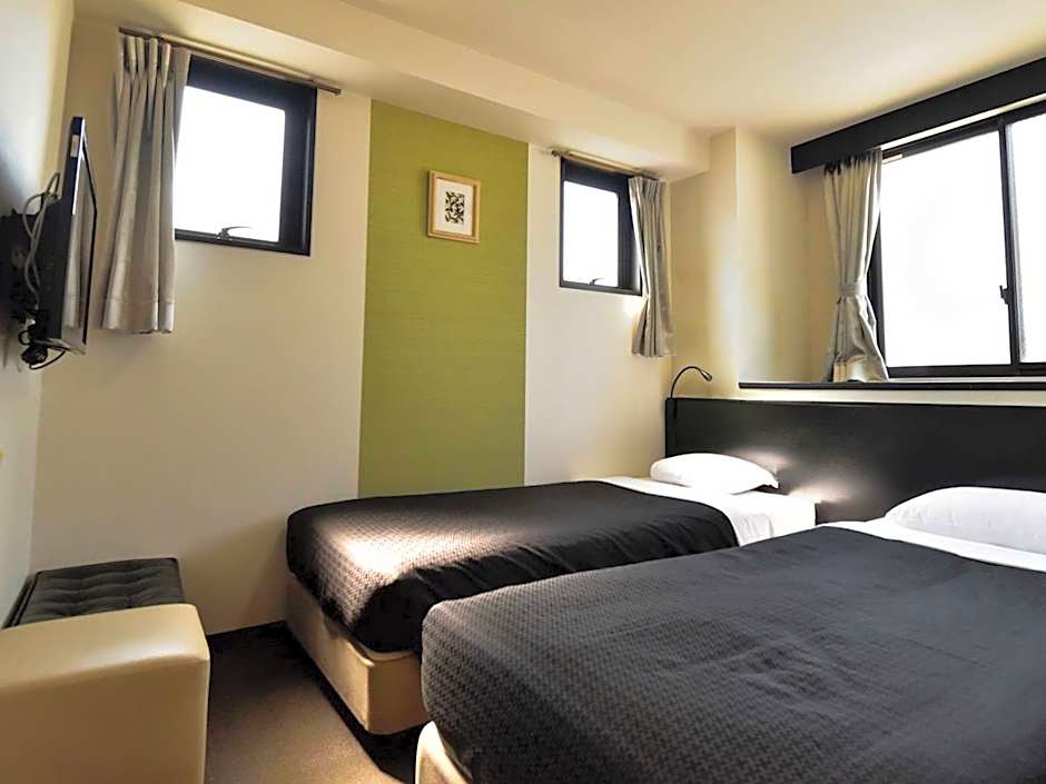 IZUTSU HOTEL KYOTO KAWARAMACHI SANJO