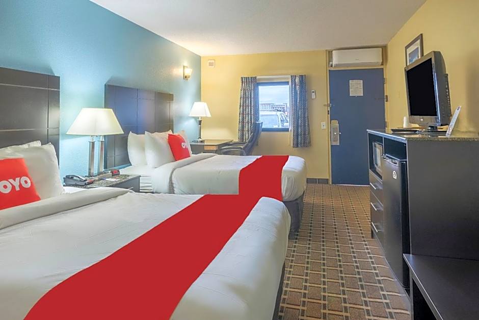 OYO Hotel Knoxville TN Cedar Bluff I-40
