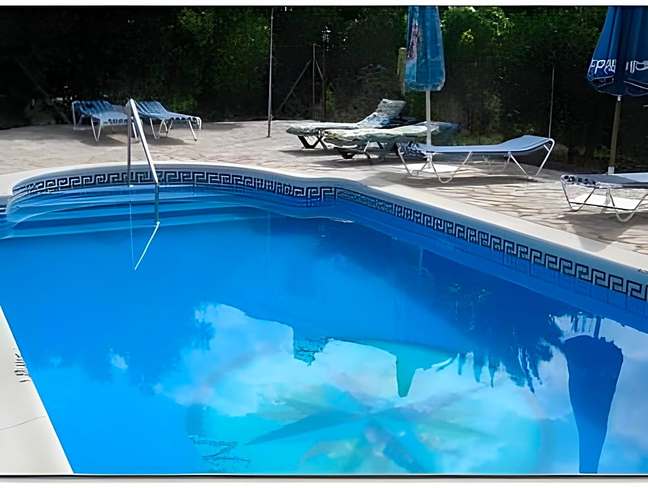 Hostal y Apartamento Rural Los Naranjos