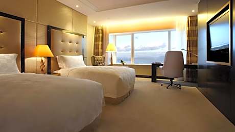 Classic Double Room with Two Double Beds - Smoking