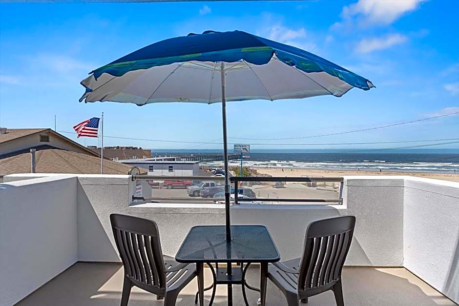 Beach House Inn & Suites