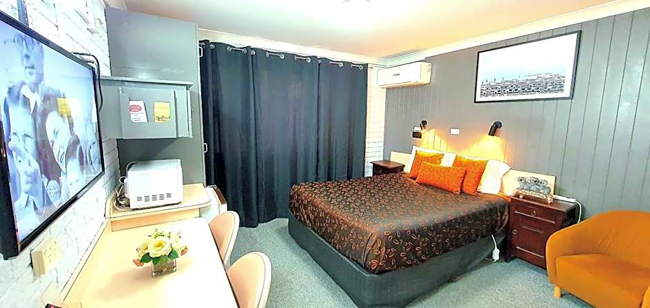 Goldrush Motel Young CBD