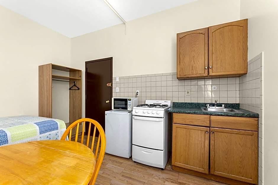 West 30th Street Guest House