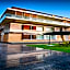 Stately Suites - Golf Course Road