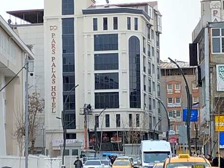 Pars Palas Hotel
