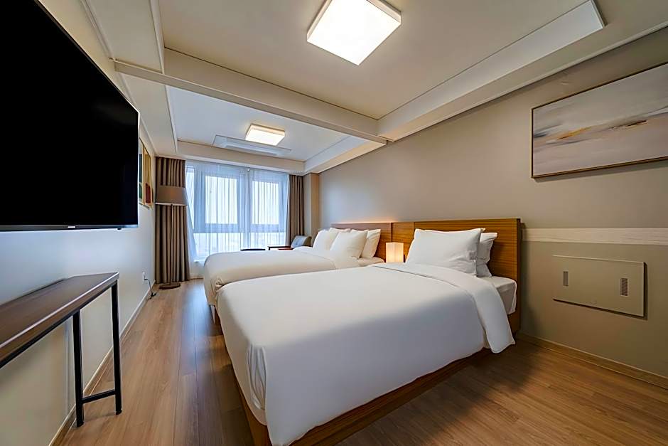 Chungchoho Best Hotel
