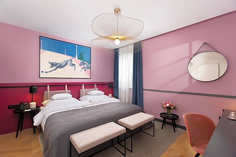 Alice Hotel