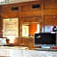 Oaktree Inn & Suites Oklahoma