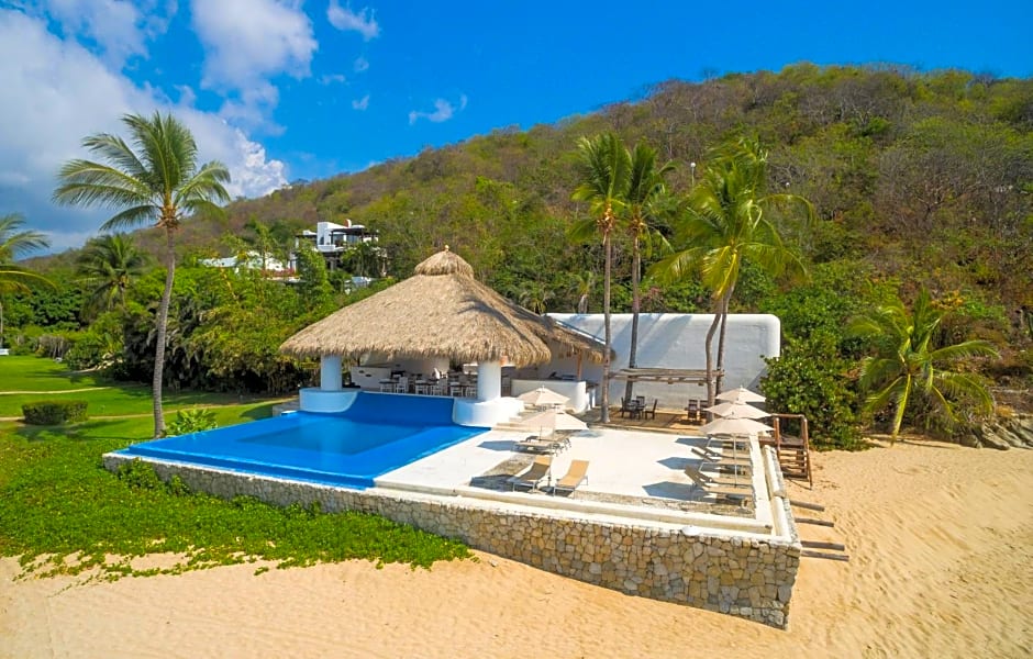 Camino Real Zaashila Huatulco