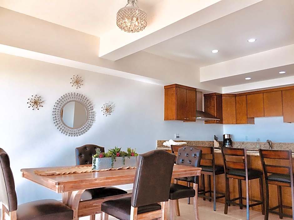 La Jolla Excellence, Exclusive Front Beach!