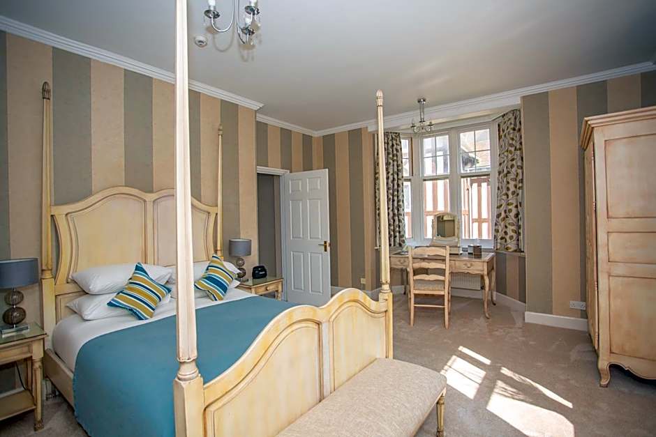 Sea Marge Hotel